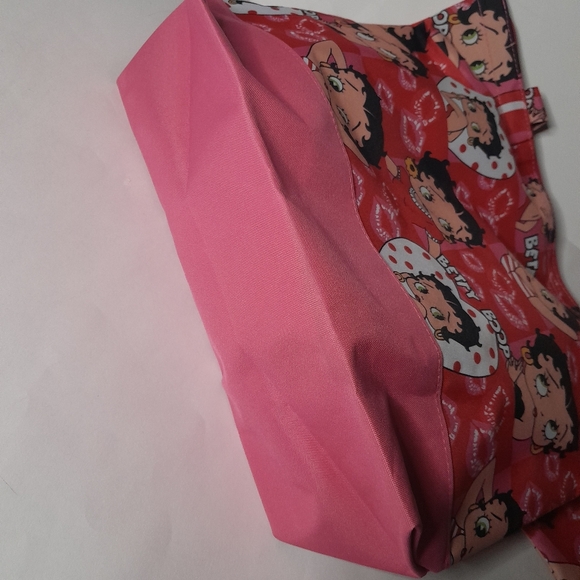 Betty Boop Pink and Red Character Print Tote With Coin Pouch - Picture 5 of 10
